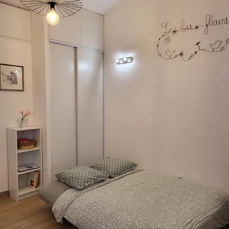 Maison Studio Le Bois Fleuri Croissy-Beaubourg Buitenkant foto
